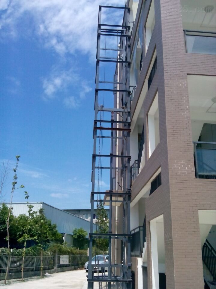 施工升降機事故原因及預(yù)防方法